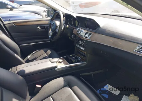 2014 Mercedes-Benz E 350 z USA, uszkodzony, nr VIN WDDHF5KB6EA865298